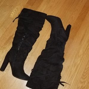 Black heel boots